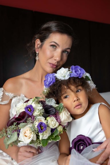 bride and flower girl